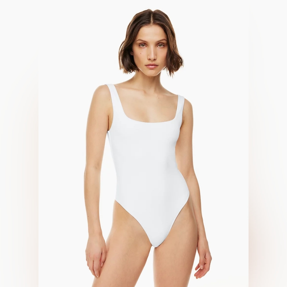 ARITZIA BABATON CONTOUR SQUARENECK BODYSUIT WARM SAND SZ S